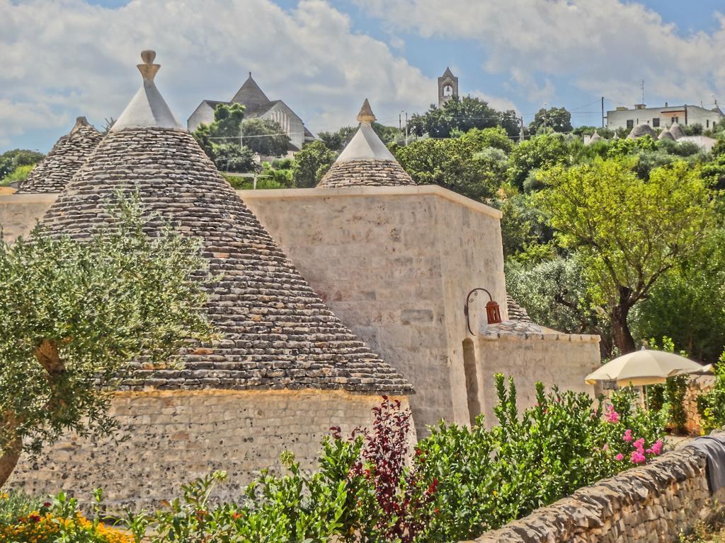 Borgo Sardedda Suites Locorotondo Δωμάτιο φωτογραφία
