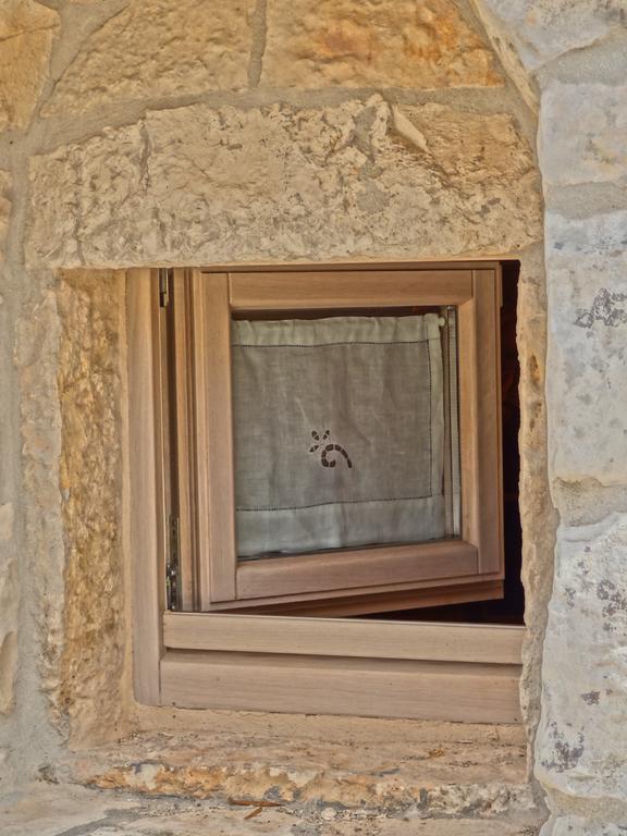 Borgo Sardedda Suites Locorotondo Δωμάτιο φωτογραφία